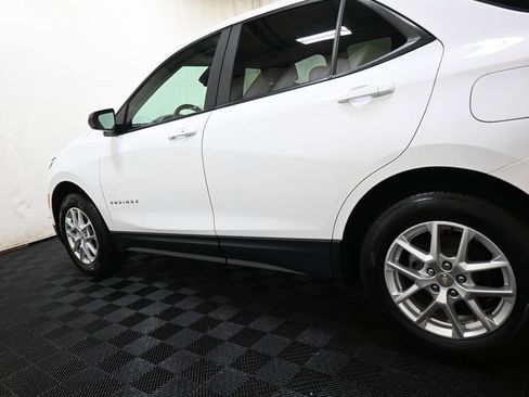 Used 2023 Chevrolet Equinox LS w/ LS Convenience Package AWD/4WD image 12