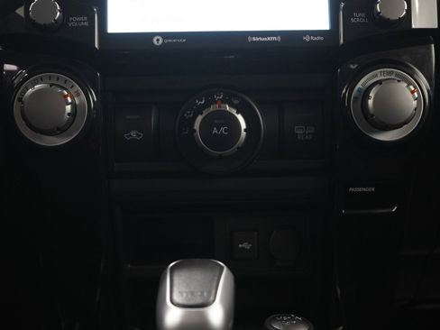 Used 2024 Toyota 4Runner TRD Off-Road image 19