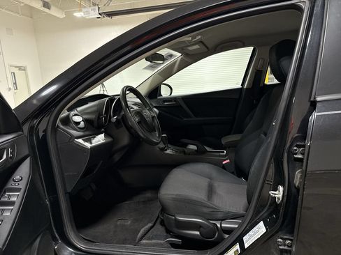 Used 2013 MAZDA MAZDA3 i Sport FWD image 18