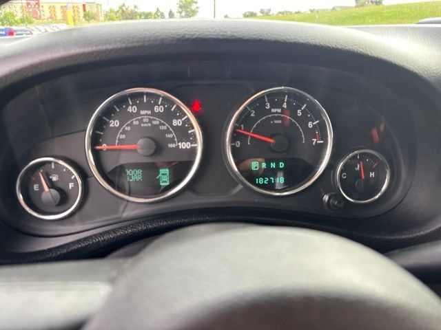 Used 2014 Jeep Wrangler Unlimited Sahara w/ Max Tow Package AWD/4WD image 20