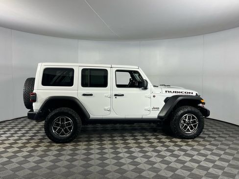 Used 2025 Jeep Wrangler Unlimited Rubicon image 5