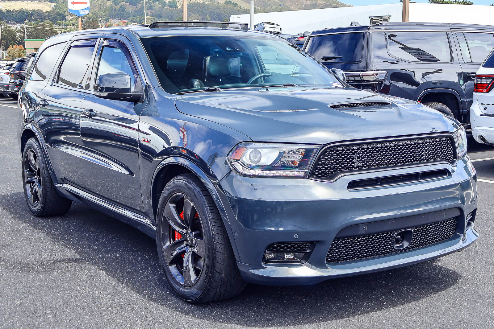 Used 2018 Dodge Durango SRT w/ Technology Group AWD/4WD image 21