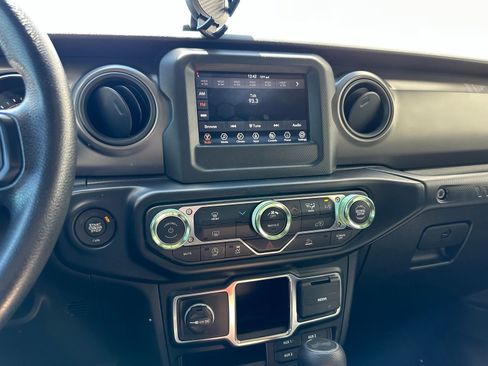 Used 2022 Jeep Wrangler Unlimited Sport image 13