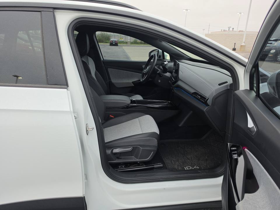 Used 2023 Volkswagen ID.4 Pro AWD/4WD image 13