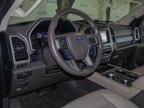 Used 2019 Ford Expedition Max XLT w/ Equipment Group 202A AWD/4WD image 6