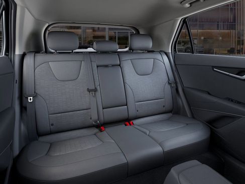 New 2025 Kia Niro SX Touring image 16