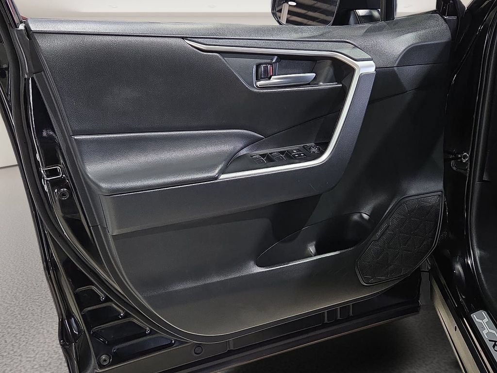 Certified 2025 Toyota RAV4 XLE Premium FWD image 17