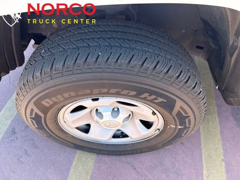 Used 2019 Toyota Tacoma SR image 16