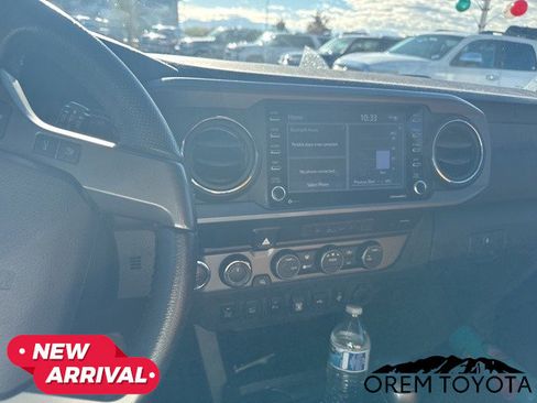 Used 2021 Toyota Tacoma TRD Off-Road image 14
