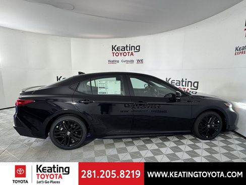 New 2026 Toyota Camry SE image 4