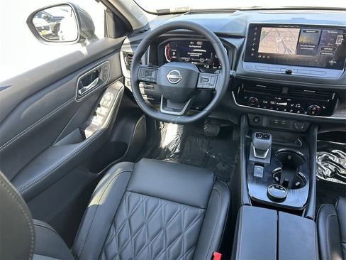 New 2026 Nissan Rogue Platinum w/ Platinum Premium Package image 17