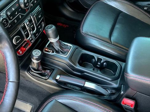 Used 2020 Jeep Gladiator Rubicon AWD/4WD image 19