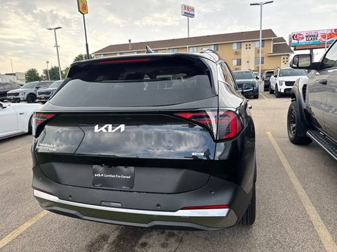Used 2027 Kia Sportage EX FWD image 4