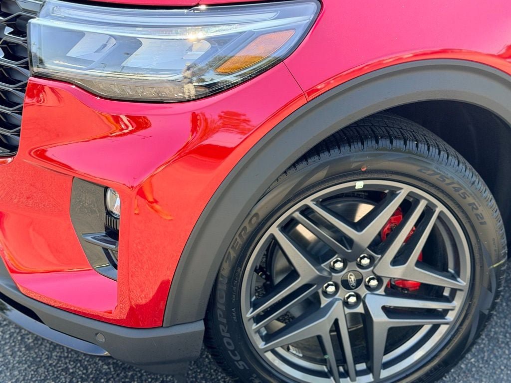 New 2026 Ford Explorer ST-Line w/ ST-Line Street Pack RWD image 3