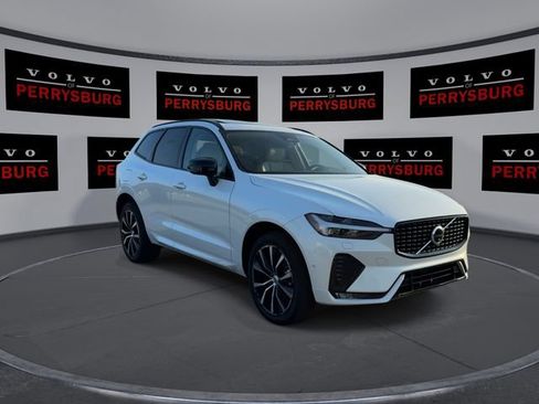 Used 2024 Volvo XC60 B5 Plus w/ Protection Package Premier AWD/4WD image 2