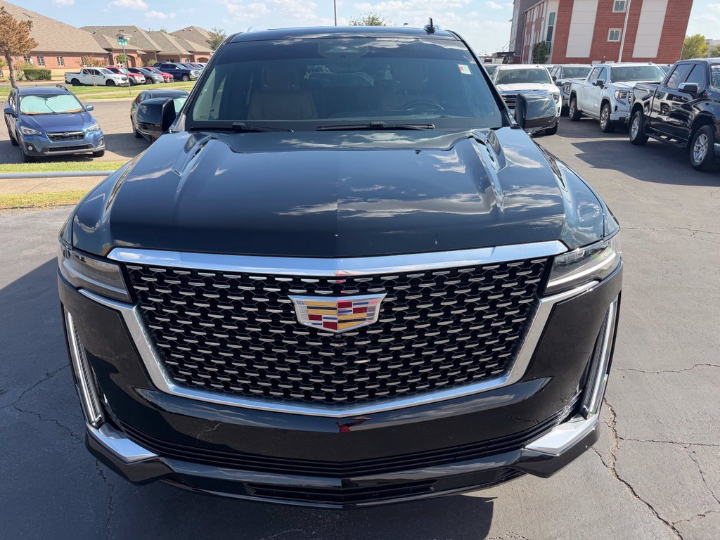 Used 2024 Cadillac Escalade Premium Luxury AWD/4WD image 9