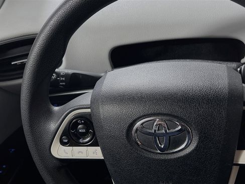 Used 2018 Toyota Prius Two image 19