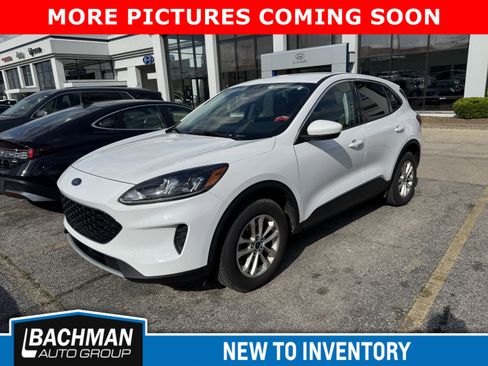 Used 2021 Ford Escape SE w/ Convenience Package AWD/4WD image 4