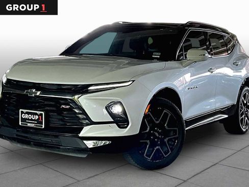 Used 2023 Chevrolet Blazer RS FWD image 1