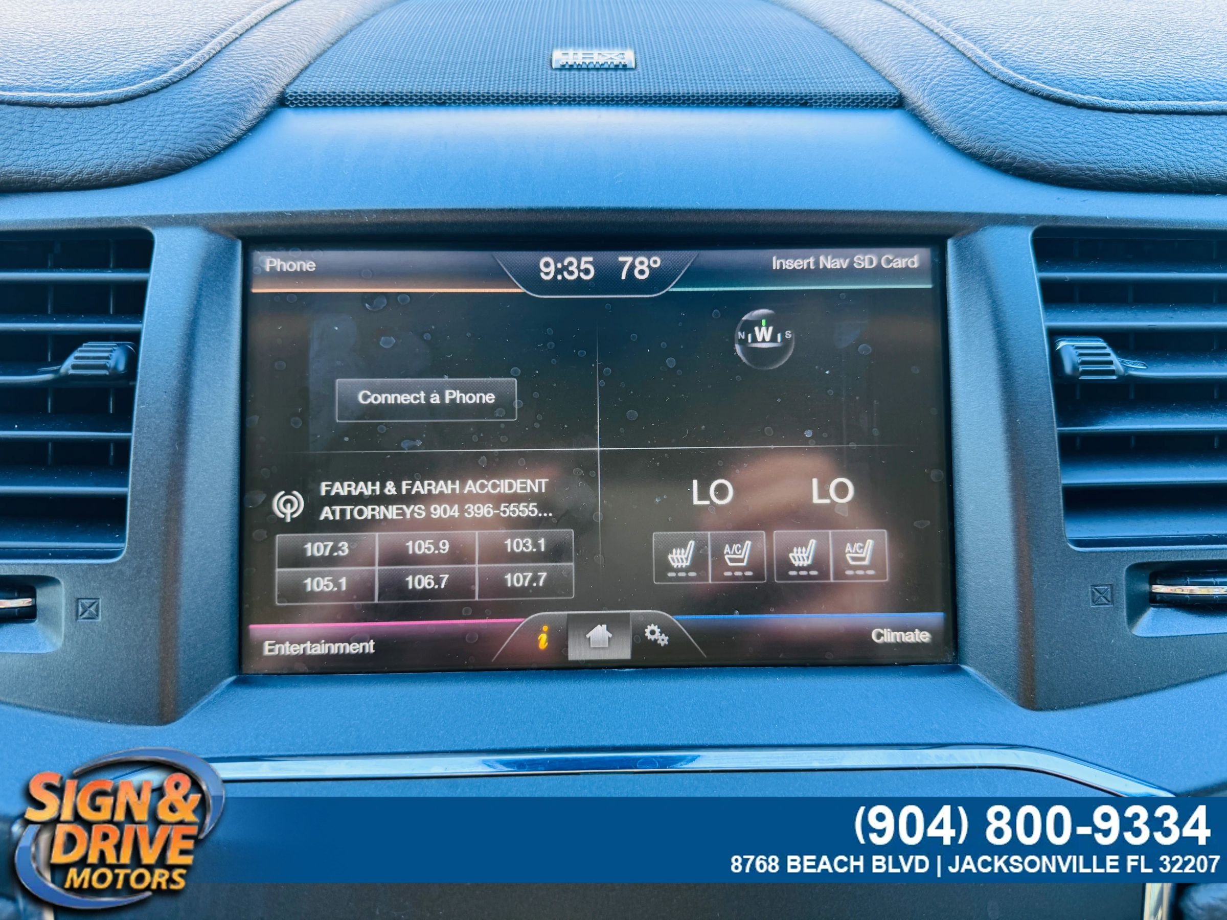 Used 2014 Lincoln MKS w/ Equipment Group 101A FWD image 17