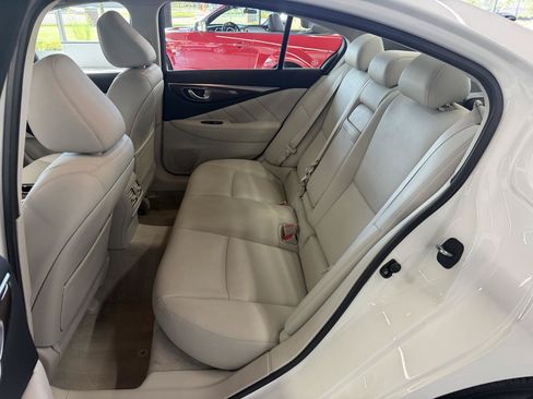 Used 2018 INFINITI Q50 Luxe w/ Essential Package (3.0T Luxe) AWD/4WD image 16