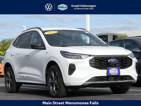 Used 2023 Ford Escape ST-Line image 1