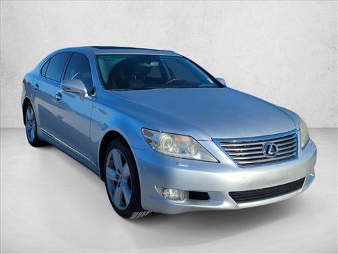 Used 2010 Lexus LS 460 image 3