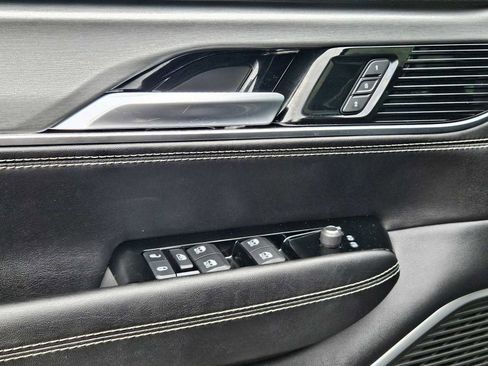 Used 2023 Jeep Wagoneer Series II w/ Convenience Group I AWD/4WD image 31