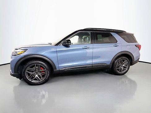 New 2025 Ford Explorer ST-Line w/ Premium Package AWD/4WD image 4