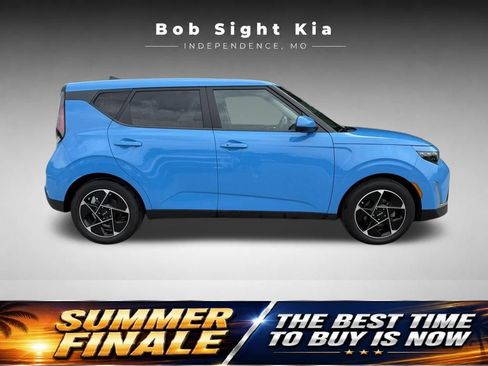 Used 2023 Kia Soul EX FWD image 11