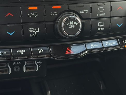 Used 2025 Dodge Durango GT AWD/4WD image 17