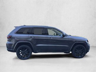 Used 2021 Jeep Grand Cherokee Laredo X AWD/4WD video 4