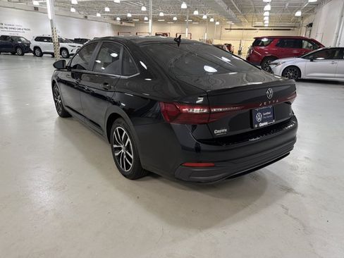 Certified 2026 Volkswagen Jetta SE FWD image 6