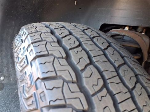 Used 2012 GMC Sierra 1500 SLE w/ Power Tech Package image 30