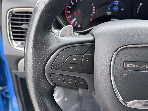 Used 2018 Dodge Durango R/T w/ Technology Group image 16