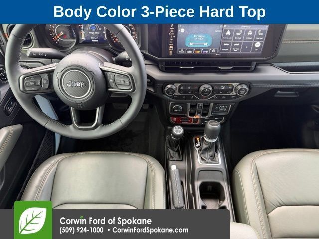 Used 2025 Jeep Gladiator Mojave AWD/4WD image 3