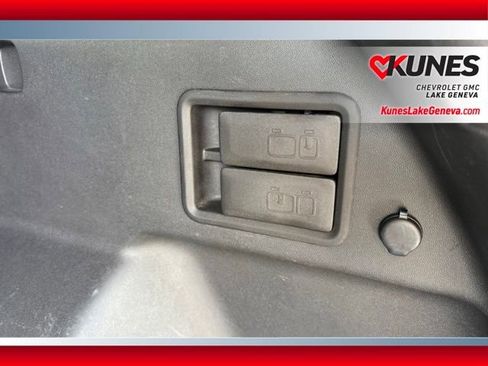 Used 2023 Chevrolet Equinox LT image 20