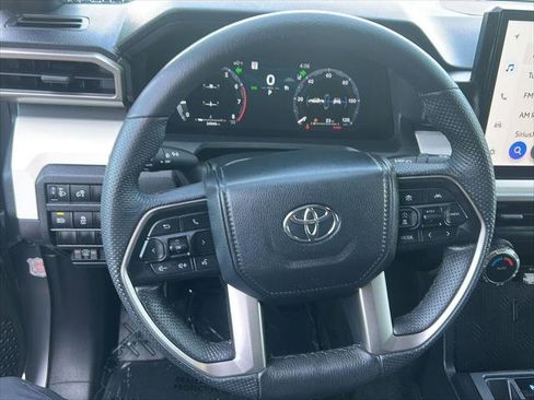 Certified 2024 Toyota Tacoma TRD Off-Road image 15