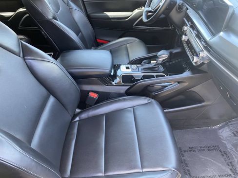 Used 2025 Kia Telluride LX FWD image 15