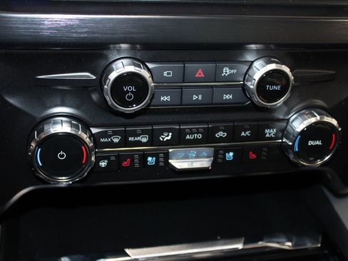 New 2026 Ford F250 Lariat w/ Black Appearance Package image 48