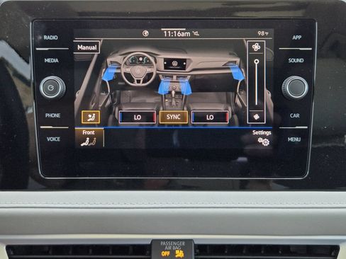 New 2026 Volkswagen Taos SE FWD image 17