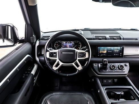 Used 2023 Land Rover Defender 110 SE image 5