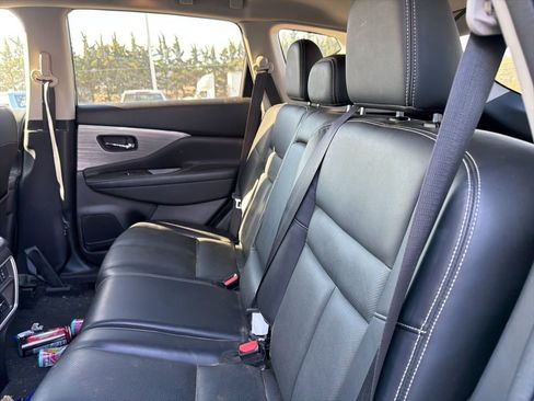 Used 2018 Nissan Murano Platinum image 11