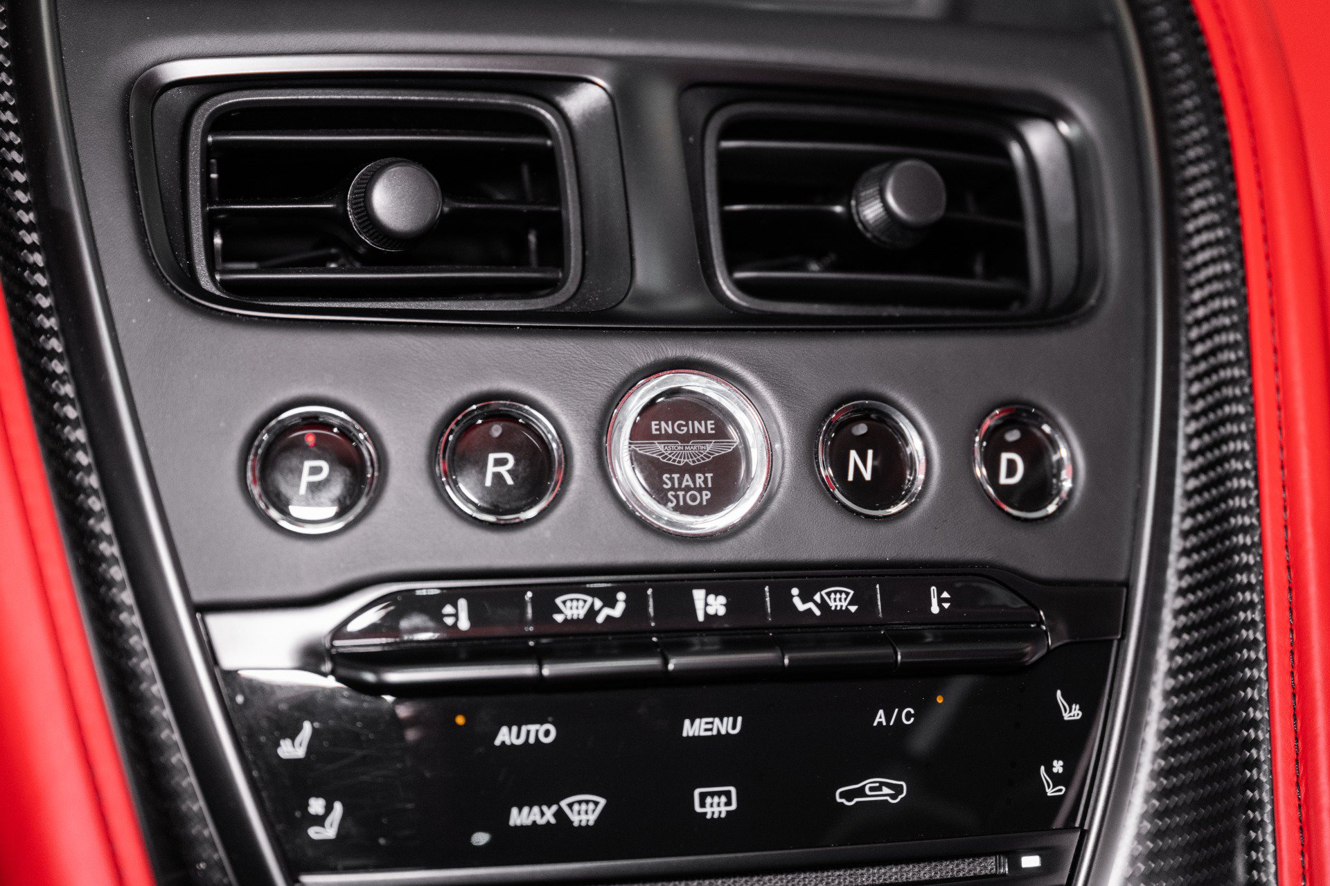 Used 2023 Aston Martin DB11 Coupe RWD image 26