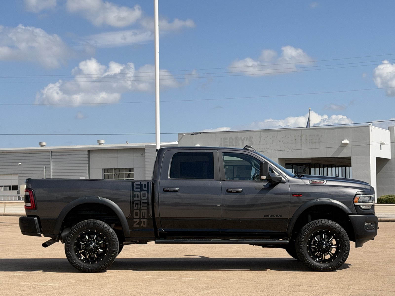 Used 2022 RAM 2500 Power Wagon w/ Level 2 Equipment Group AWD/4WD image 3