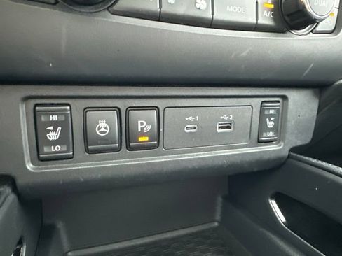 Used 2022 Nissan Frontier PRO-4X w/ Pro-4X Premium Package AWD/4WD image 29