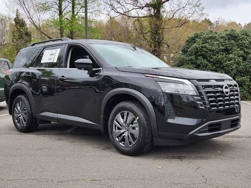 New 2026 Nissan Pathfinder SV AWD/4WD image 3