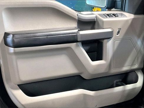 Used 2015 Ford F150 XLT w/ Equipment Group 302A Luxury image 18