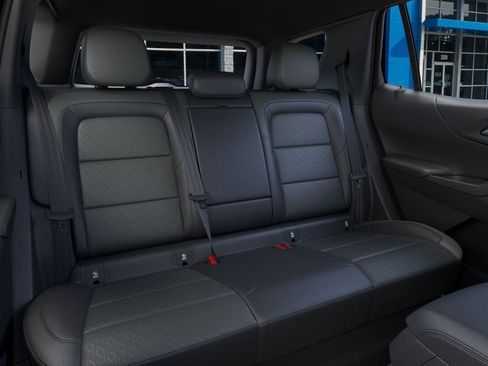 New 2026 Chevrolet Equinox LT w/ Convenience Package II FWD image 17