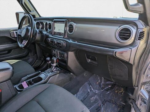 Used 2022 Jeep Wrangler Unlimited Sahara image 22